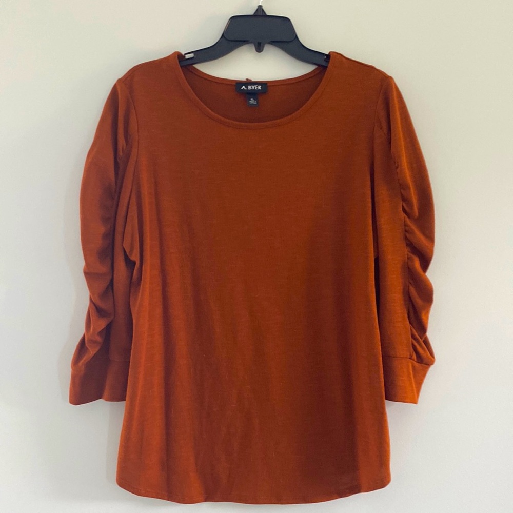 3/4 length top